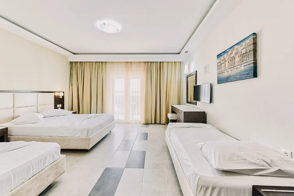 lemonade-hotel-majestic-2