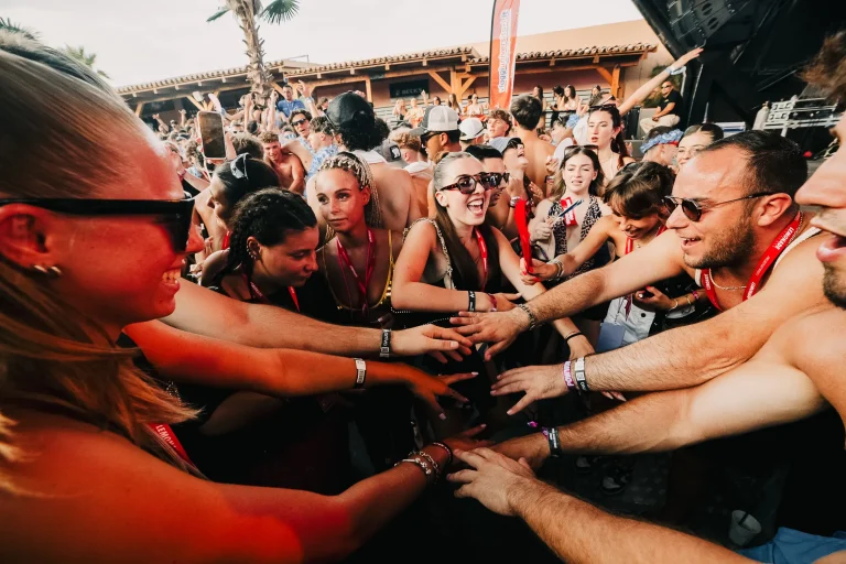 lemonade-partytrip-viaggievento-a-pag-27-sr24
