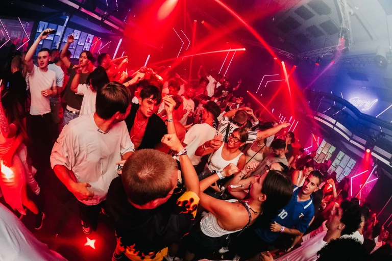 lemonade-partytrip-viaggievento-a-zante-23-sr24